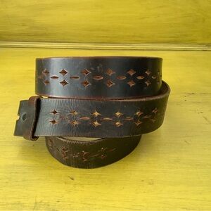 Classic Brown Leather Men's Belt with Decorative Cutouts